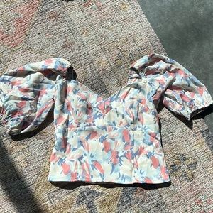 Puff sleeve crop top